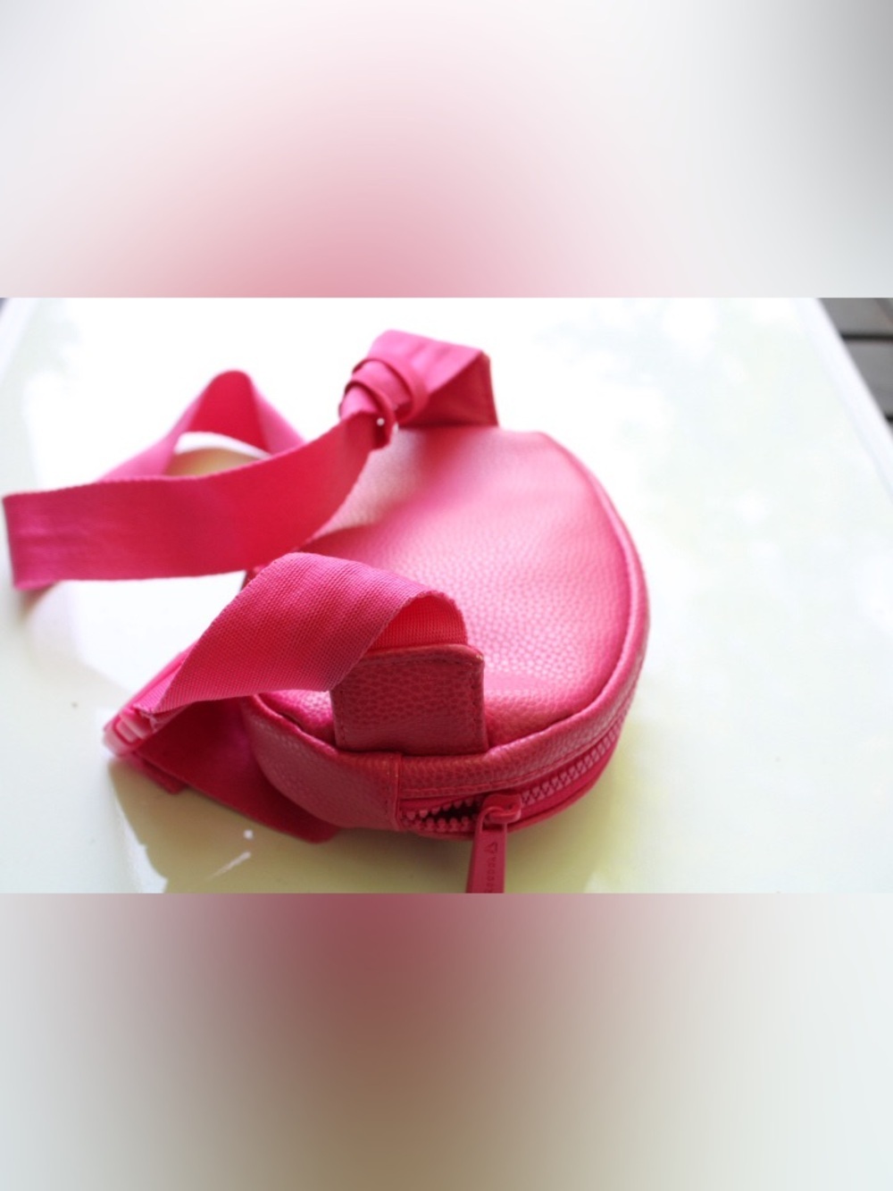 NWOT Reebok Fanny pack - Picture 3 of 7